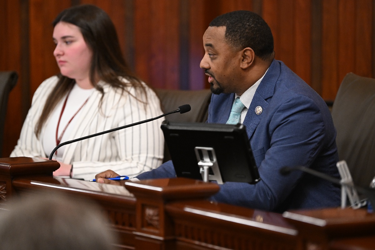 State Senator Willie Preston speaks in a committee